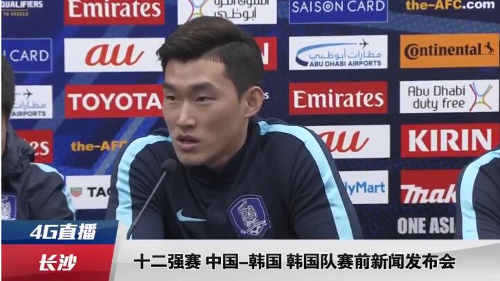 其他孩子以为我发疯了，他们甚至因此欺负我。
